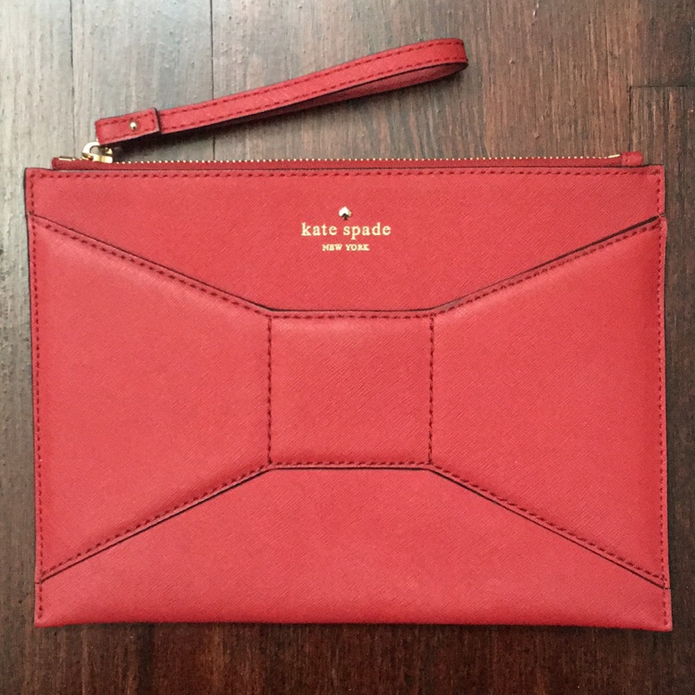 Kate Spade 2 Park Avenue Medium Bella Wristlet